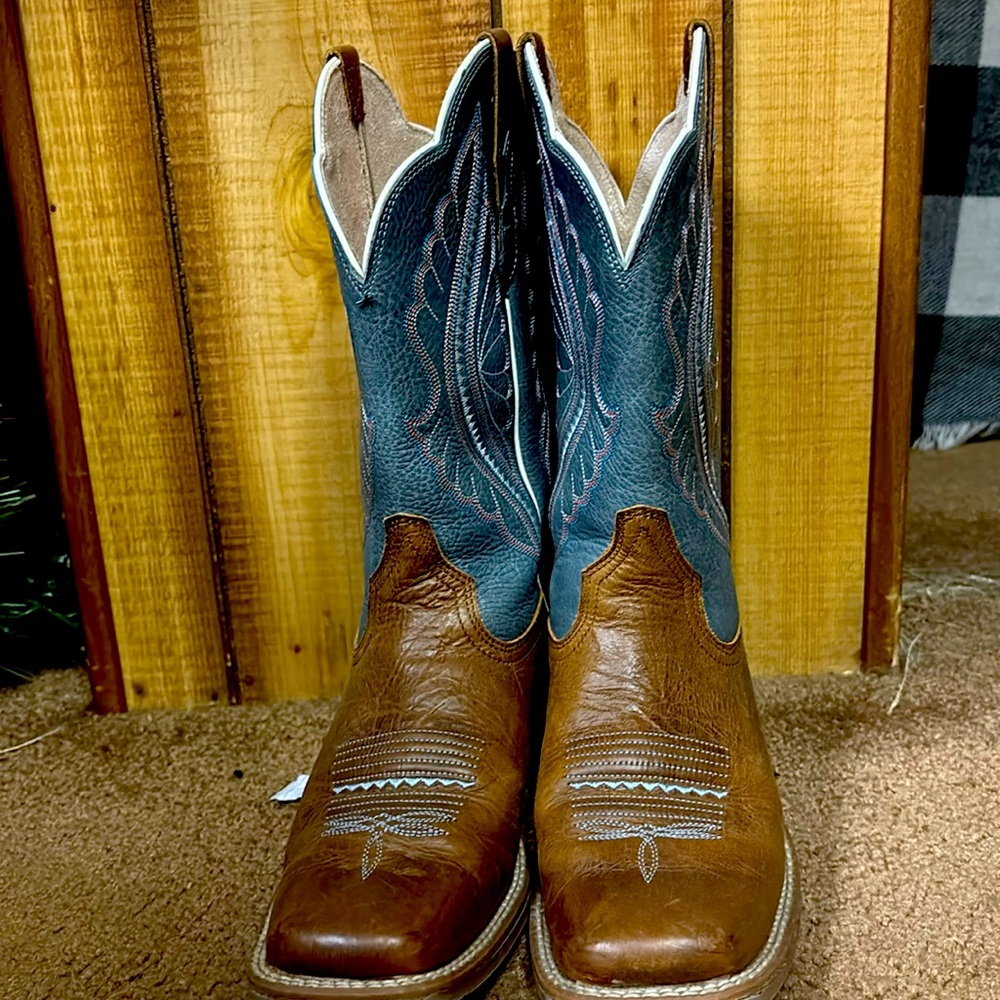 Ariat Square Toed
